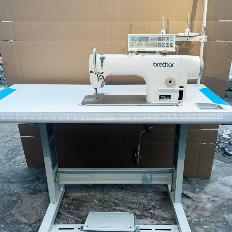 4F27CC7E-6860-4864-941D-7C33DEBA1748 Commercial Sewing Machine - Image 1