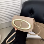 Women’s Oval-Clasp Shoulder Bag - Image 4