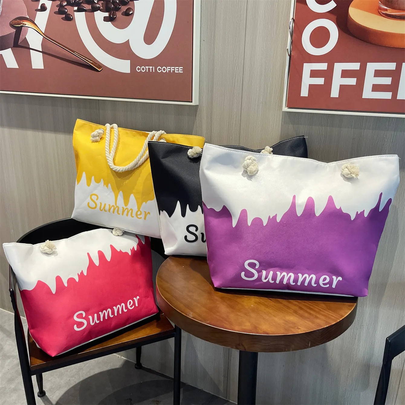 O1CN01KxV0aj1adj4Xnigi4_!!2217571953353-0-cib Wholesale Fashion Bags (Retails) - Image 1