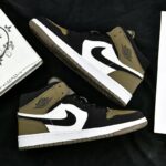 Air Jordan 1-Style High-Top Sneakers - Image 4