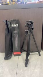 Live Streaming Tripod - Image 3