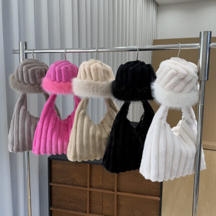 RM010 Women's Striped Plush Tote Bag