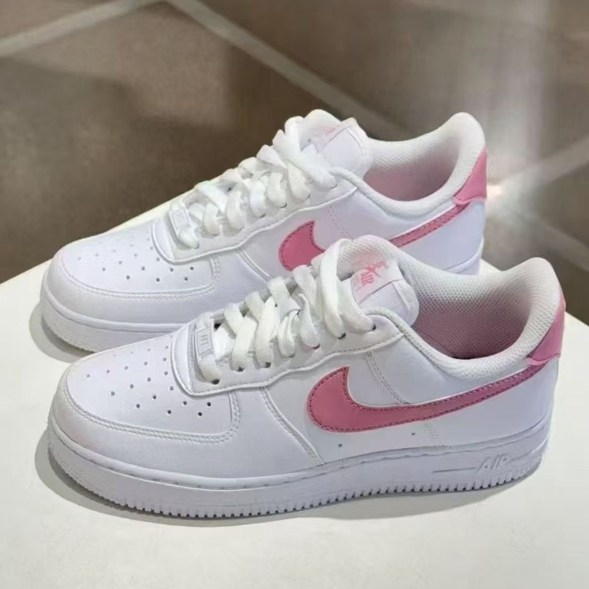 IMG_7568 Everyday Contrast-Panel Low-Top Sneakers - Image 1